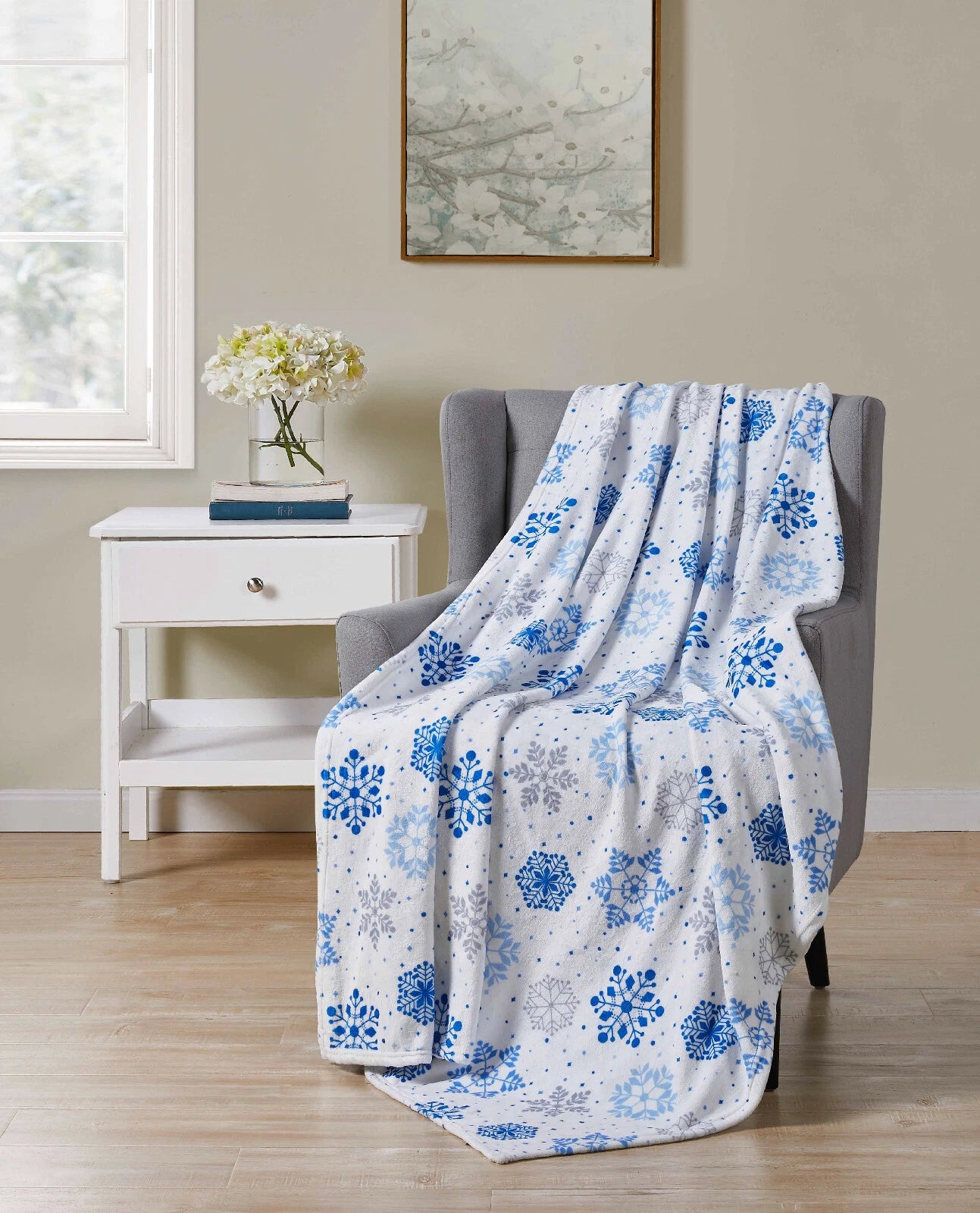 Kate Aurora Blue & Silver Christmas Snowflakes Blanket